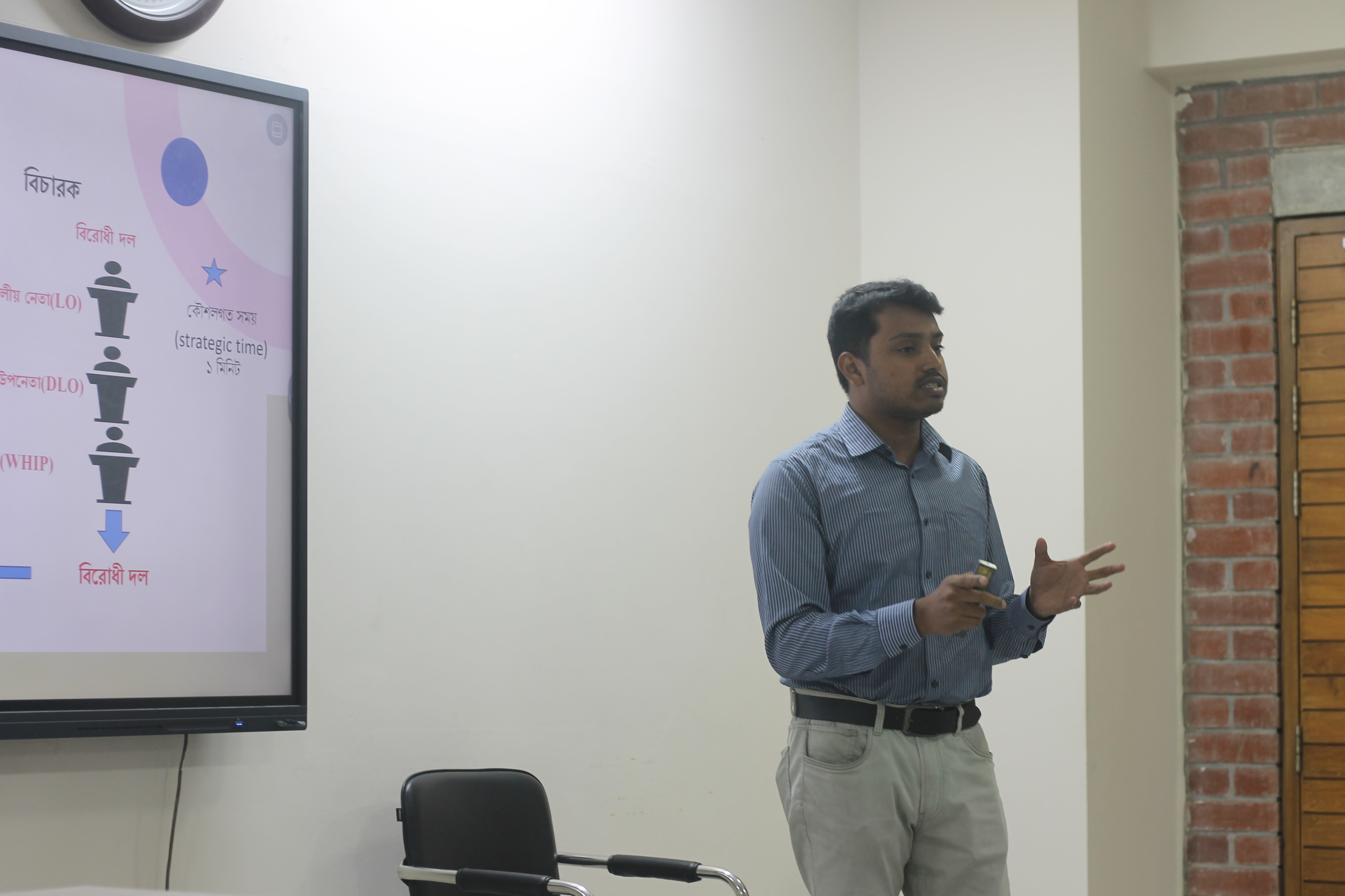 Mr. Sallal Hossain conducting the workshop